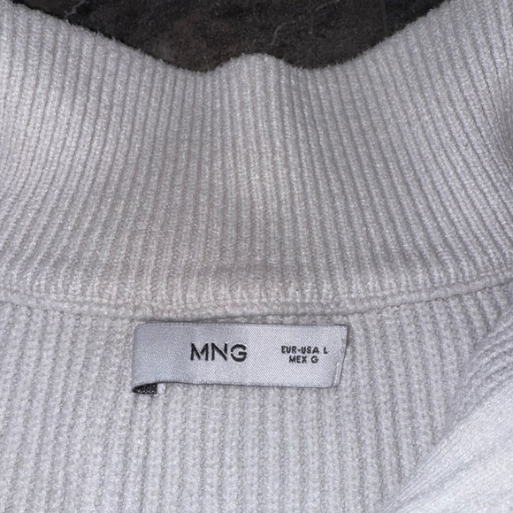 Mango Cropped Quarter Zip Sweatshirt Size Large - Picture 6 of 6